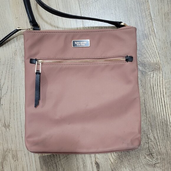 Kate Spade Handbags - Kate Spade Crossbody